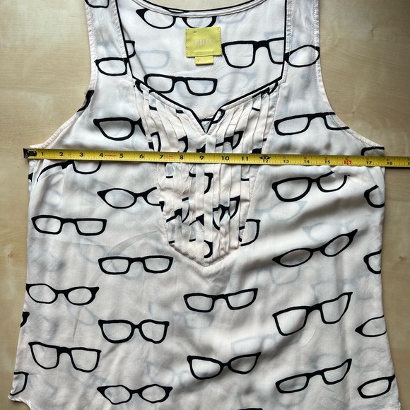 Anthropologie Maeve Retro Eyeglasses Print Pintuck Pleated Tank Top size 4 - Picture 5 of 6